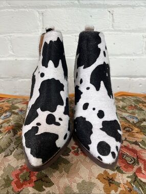 Women's Black & White Cow Print Pointed Ankle Boots